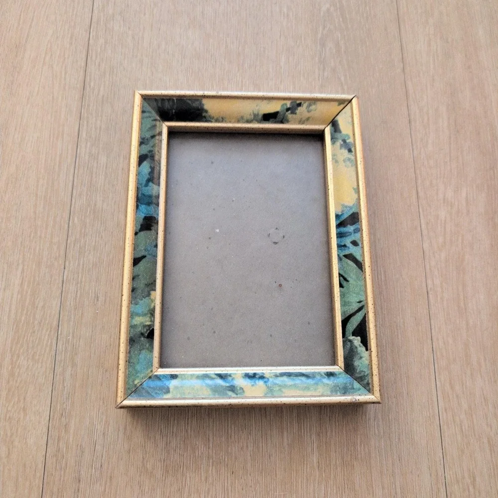 Vintage Blue Green Marbled Gold Tone Small Picture Frame 4.5x6 Tabletop Easel